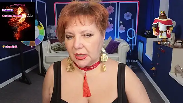 Kira Kirke online show from October 24, 12:12 pm