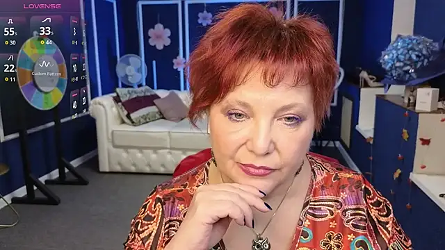 Kira Kirke online show from November 17, 10:16 am