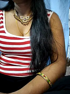 Ezabelljohn online show from April 11, 4:43 pm