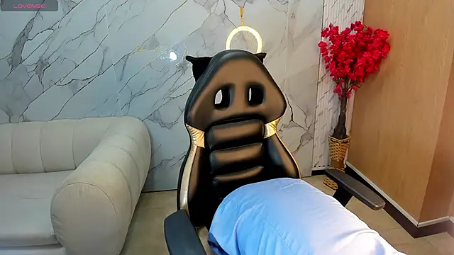 andrea tasty tf online show from December 16, 1:39 pm