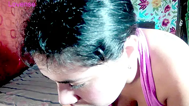 Bonnie and wizkhal online show from November 30, 8:35 pm