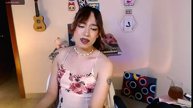 AdelineEsposito online show from March 23, 2:18 am