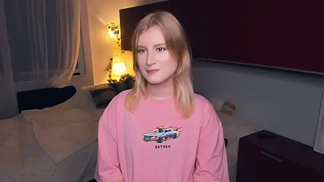 LisaRais online show from November 9, 8:49 pm