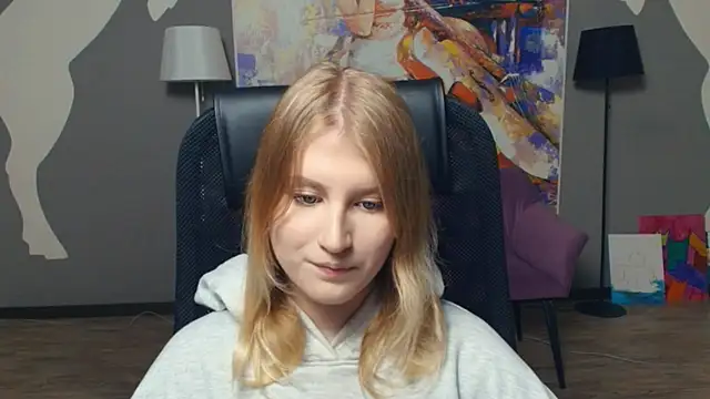 LisaRais online show from November 28, 9:07 pm