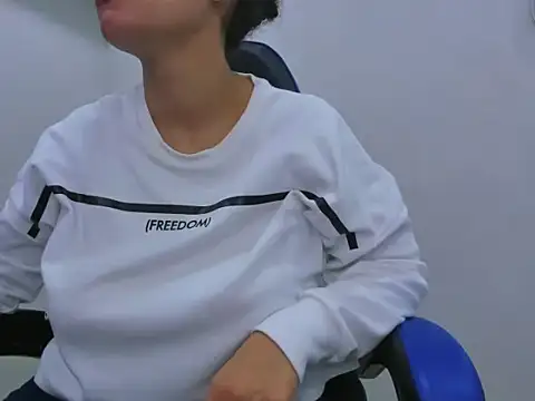 agata18  online show from January 12, 1:05 pm