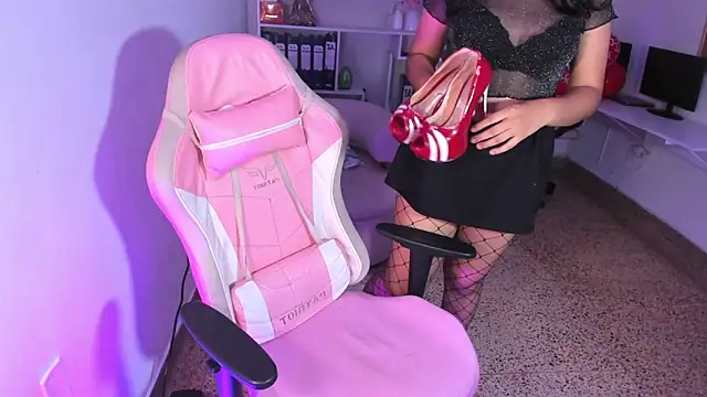 JadeVale online show from February 17, 6:18 pm