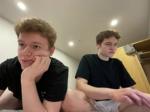 danielxfun online show from April 24, 6:11 pm