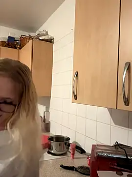 Lilbratofficial online show from November 9, 3:57 am