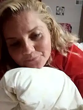 Justcurio777 online show from October 23, 6:19 am