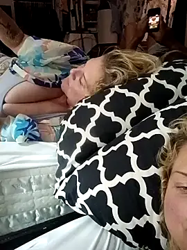 Justcurio777 online show from December 1, 9:02 am