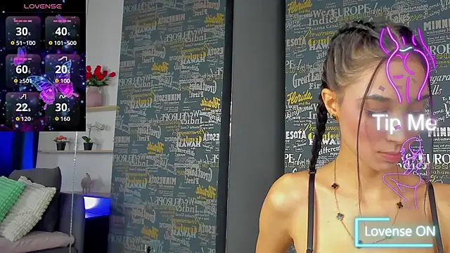 DemmiLove online show from November 12, 8:18 pm