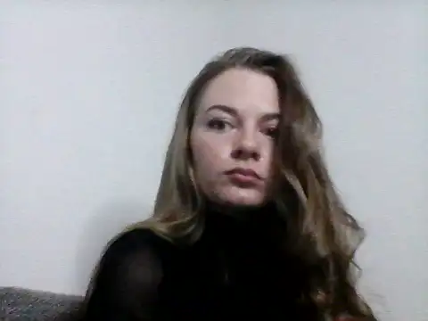 EllaMoonlight online show from November 19, 9:37 pm