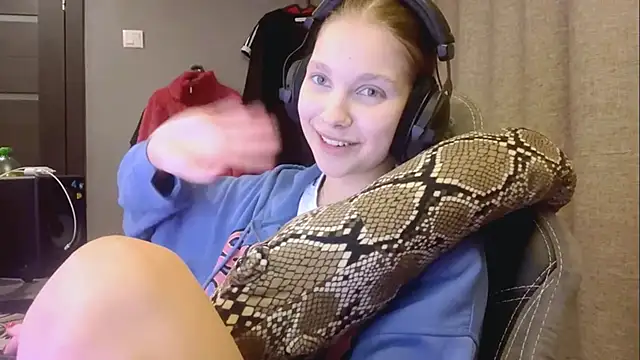 Softixq online show from November 4, 4:23 pm