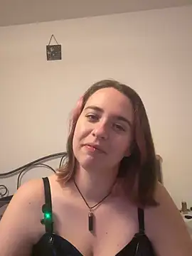 Latexaddictx  online show from October 25, 7:10 pm