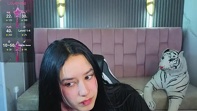 Aleja05 b online show from November 29, 1:26 pm