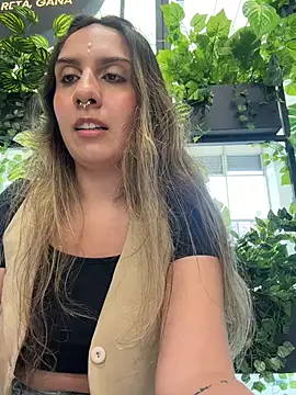 sarah honey   online show from March 10, 2:43 pm