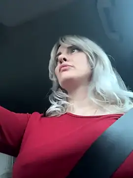 blondegirlx online show from November 3, 3:05 pm