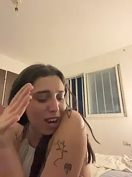 gigi333regi online show from February 20, 1:04 am