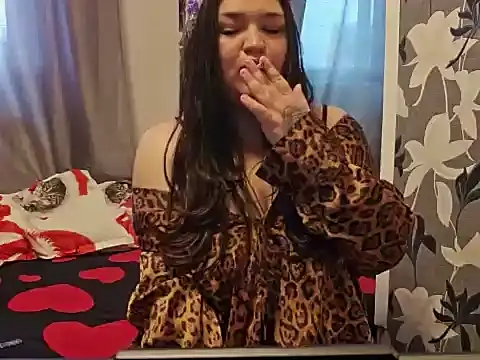 FluffyLuna online show from November 27, 8:28 am