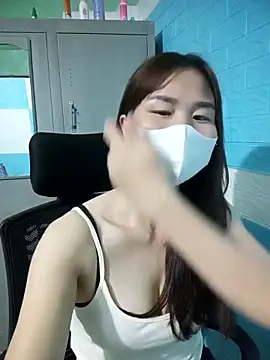 Donatella28 online show from April 18, 7:07 pm