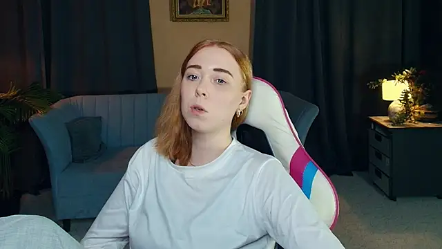 AddieOsler online show from December 4, 9:04 pm