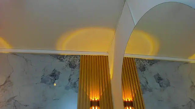 Nayla Monroee online show from November 15, 8:32 pm