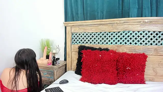 Cassandra Armani online show from February 19, 4:01 am