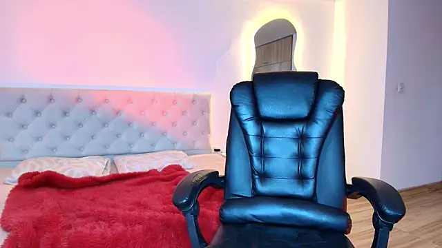 Raven  riot online show from November 30, 2:32 pm