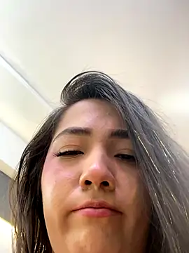 Hannahpradaa  online show from January 5, 5:27 pm