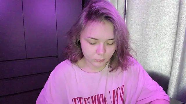 sophia lix online show from December 18, 4:39 am