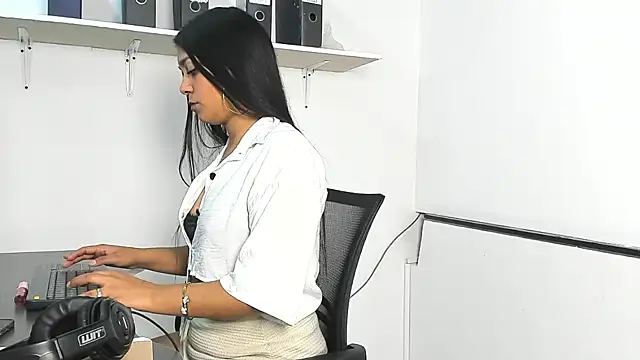 AdeleFun online show from November 21, 12:18 pm