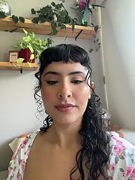 SugarTroubl33 online show from May 30, 2:59 pm