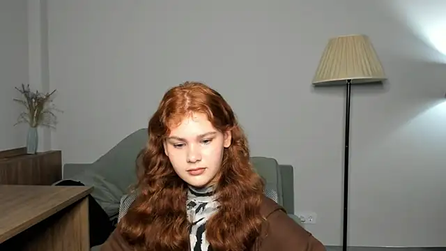 YettaCalabria online show from October 29, 9:13 am