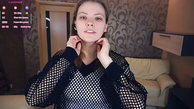 YoshieGradney online show from November 20, 4:46 am