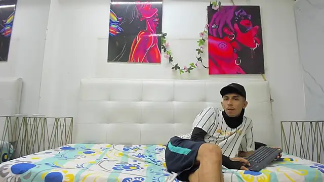 ahsly78alejandro online show from November 19, 1:00 pm