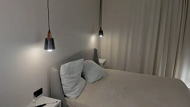 JulienneHauptman online show from November 11, 1:45 am