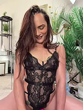 SiennaRosse online show from June 6, 4:35 pm