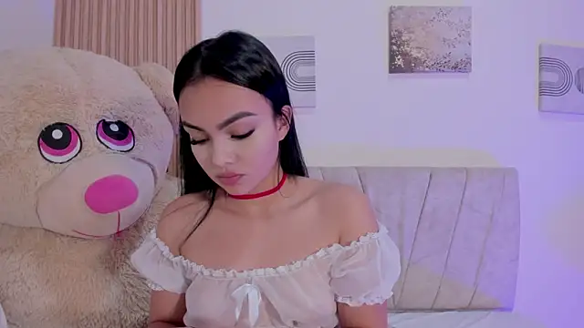 little emiily  online show from December 22, 4:10 pm