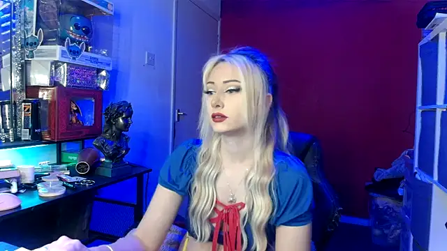 DaniDoodles420 online show from February 15, 12:35 am