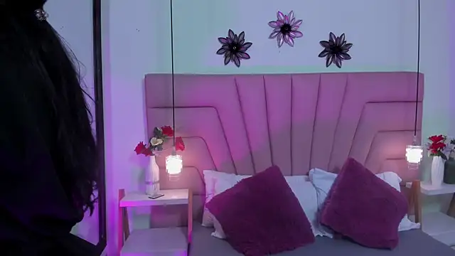 Kim Luna1 online show from February 14, 3:19 am