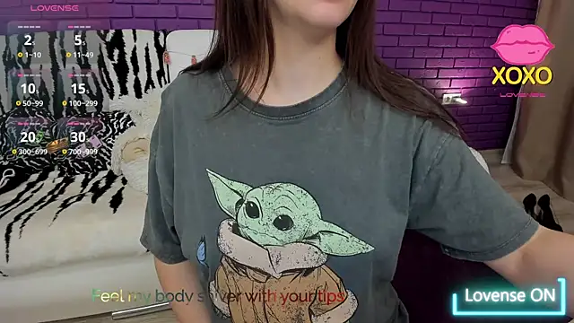 GlowMimi online show from March 25, 6:55 pm