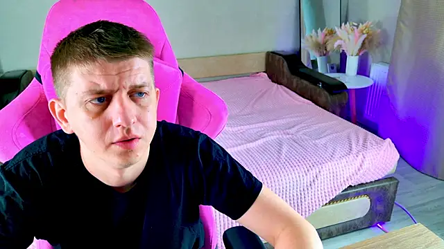 Shawty Mia online show from March 18, 12:54 pm