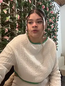 Tharafresneda  online show from November 3, 11:58 am