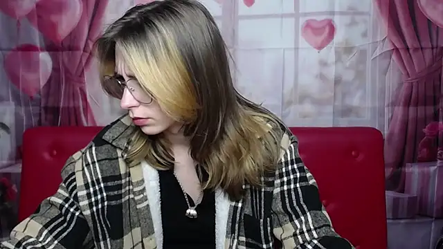 TracyLll online show from February 22, 7:09 am