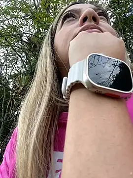 BunnyFoxxxy online show from December 3, 9:28 pm