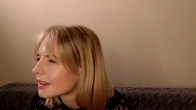 BaileyBernos online show from November 26, 9:21 am