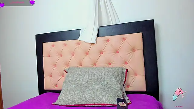 Anny4uTs online show from November 3, 1:26 pm