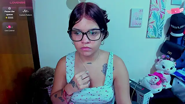 Emma boo online show from November 9, 7:21 pm