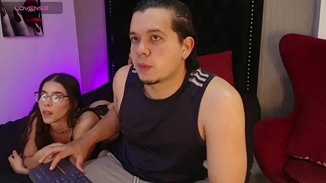 Luna Lov Titan online show from November 18, 1:01 pm