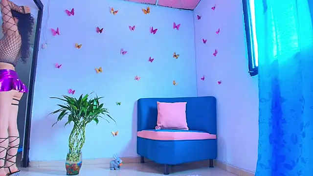 Juliet 1  online show from November 2, 2:31 pm